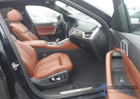 2022 BMW X6 xDrive40I z USA, uszkodzony, nr VIN 5UXCY6C08N9J78664